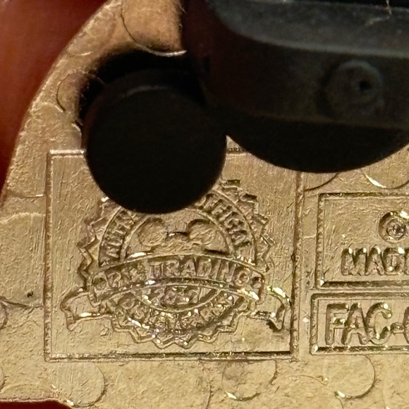 Disney Scuttle Trading Pin 2017 - Picture 4 of 4